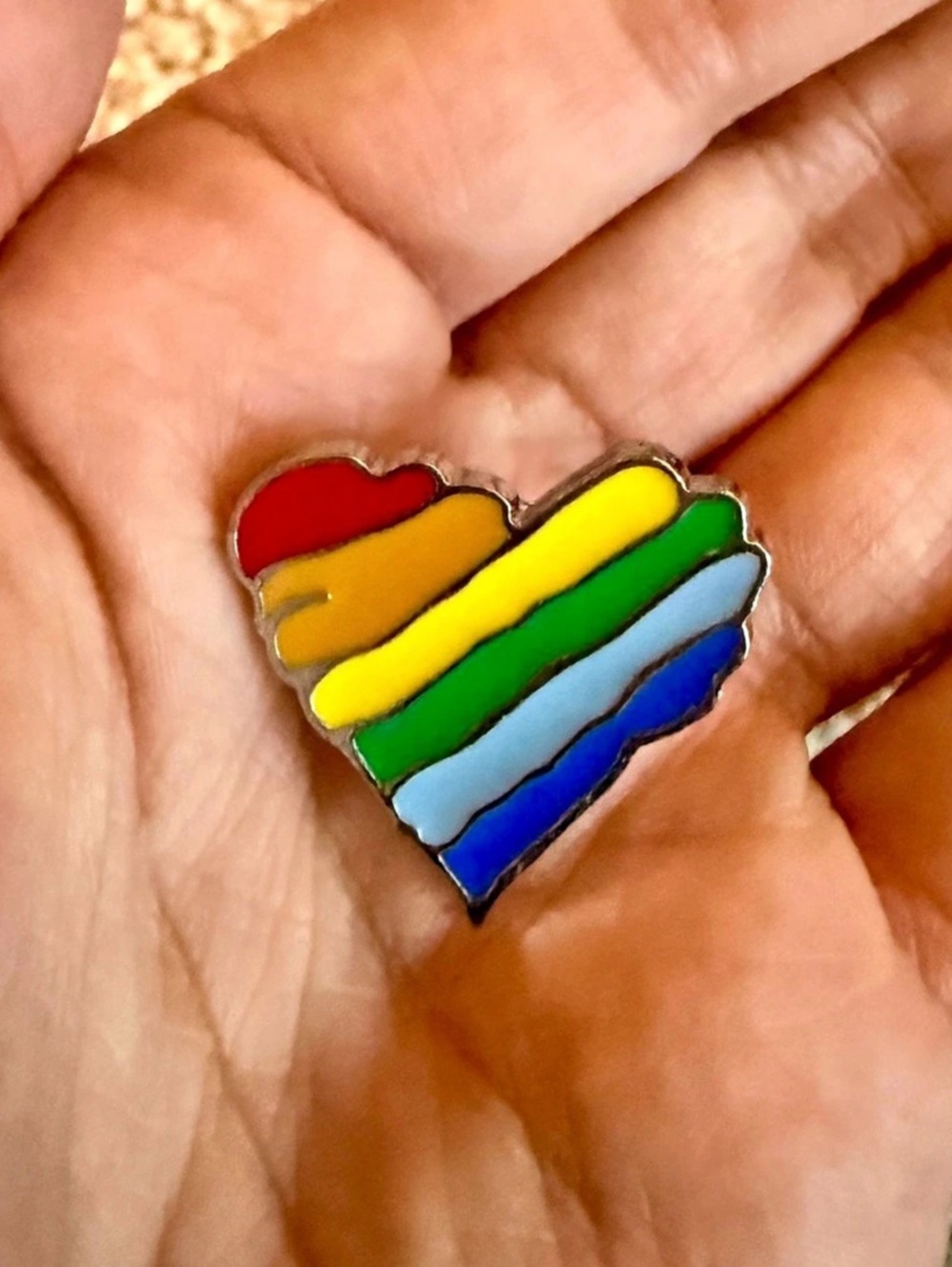 New LGBTQ PRIDE love Rainbow Heart Lapel Hat Metal Enamel Pin Button Brooch